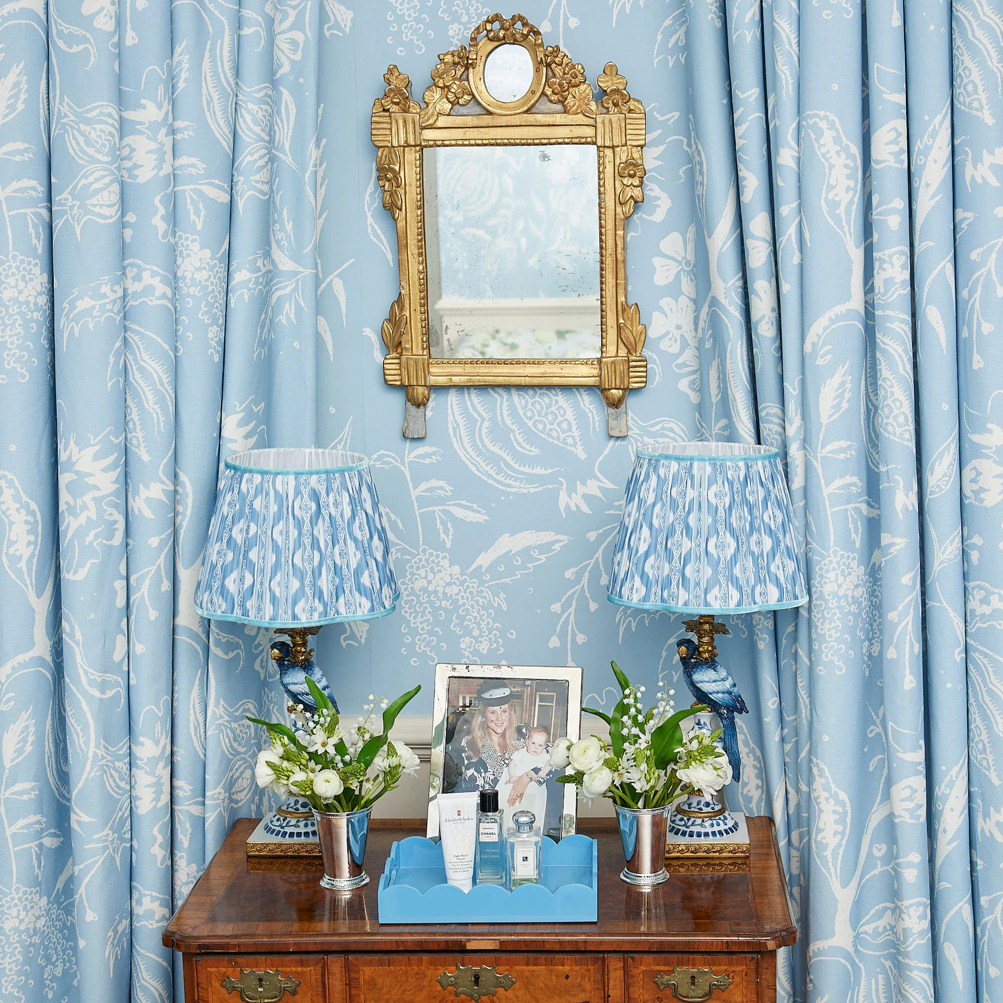 Small Blue Lacquer Scalloped Tray - Image 10