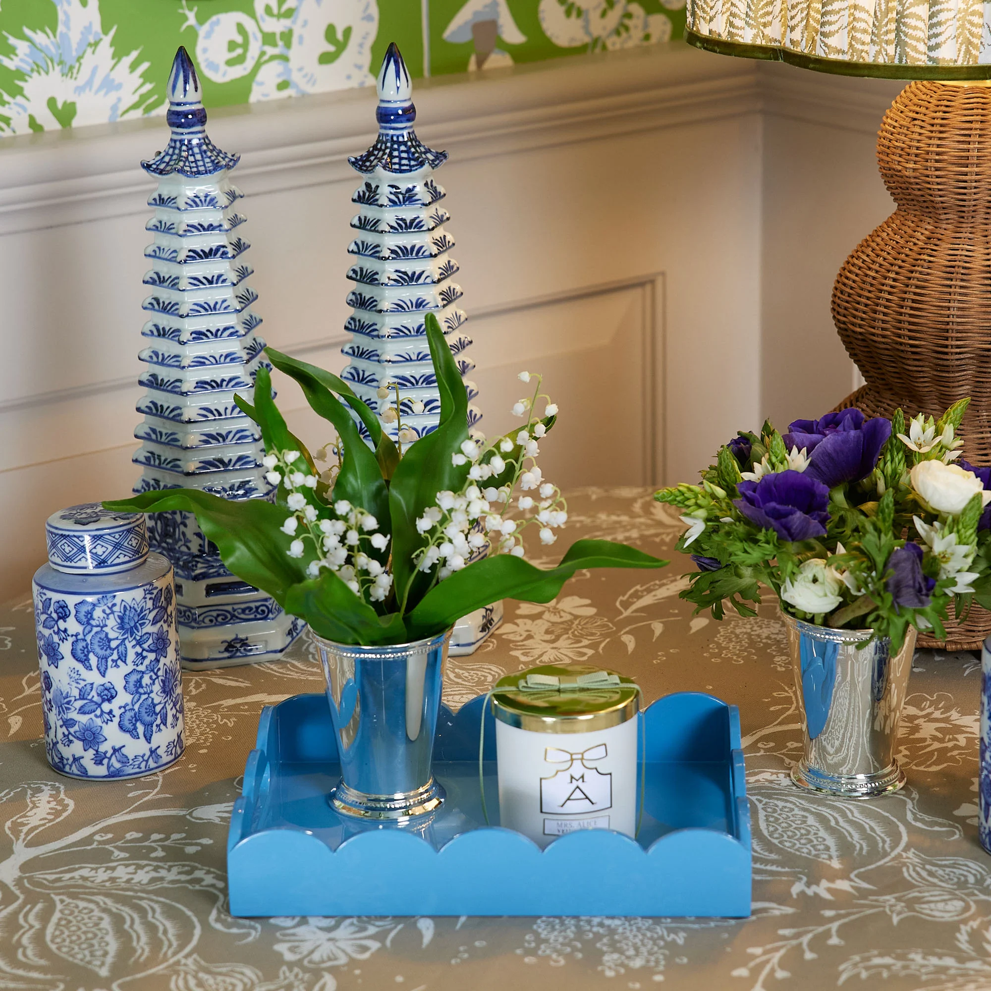 Small Blue Lacquer Scalloped Tray - Image 6