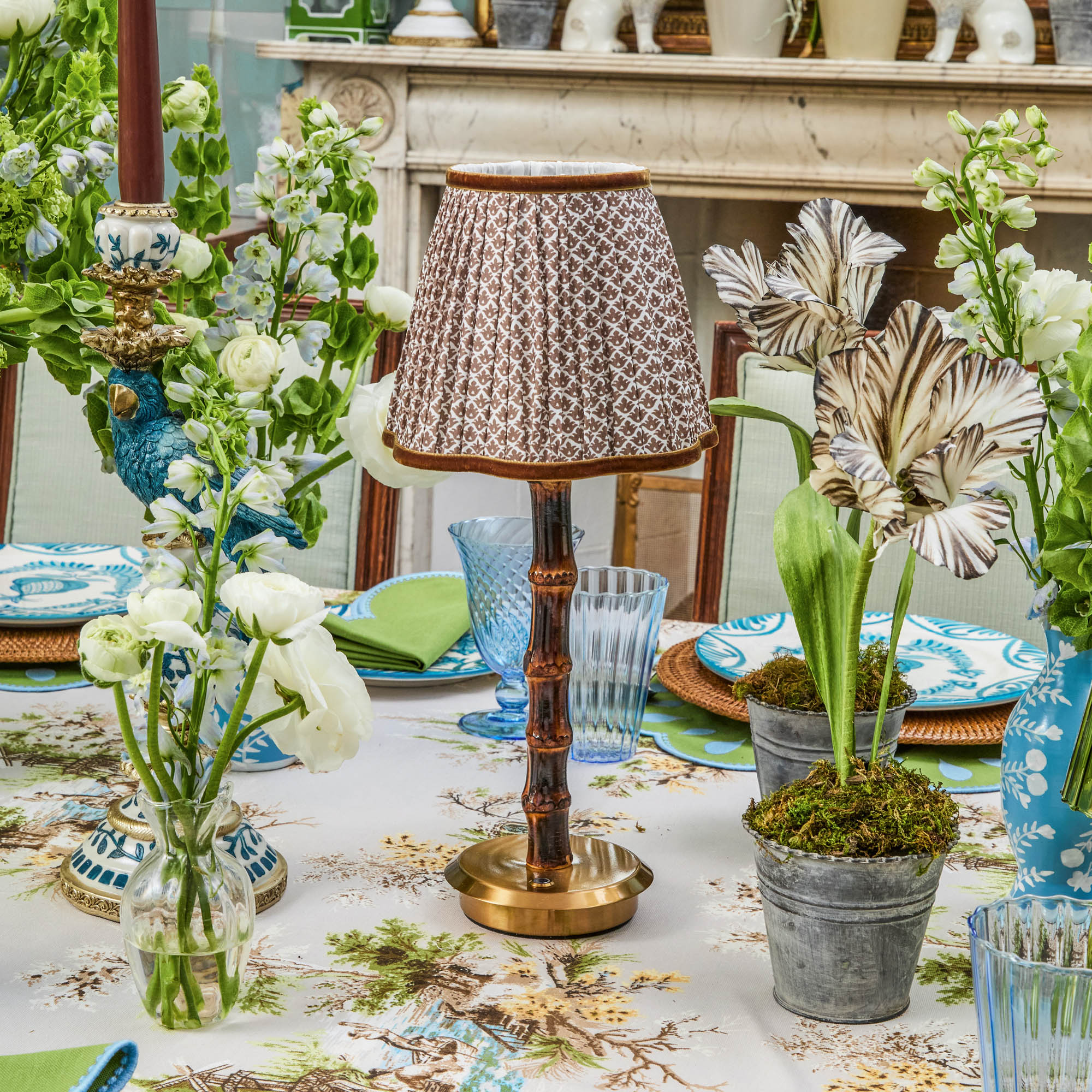 Chocolate Lotus Lampshade (18cm) - Image 9