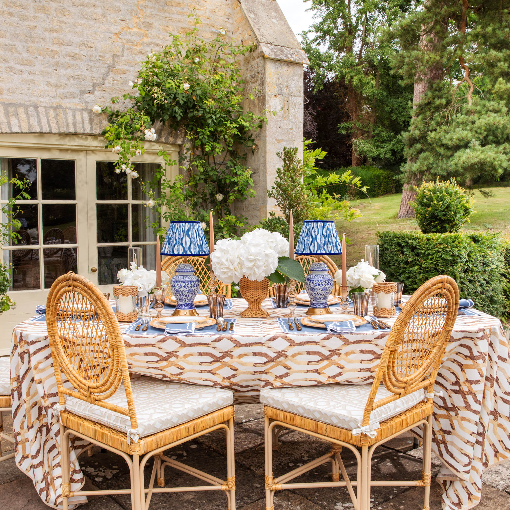 Chinoiserie Rechargeable Lamp & Cobalt Ikat Shade (22cm) - Image 12