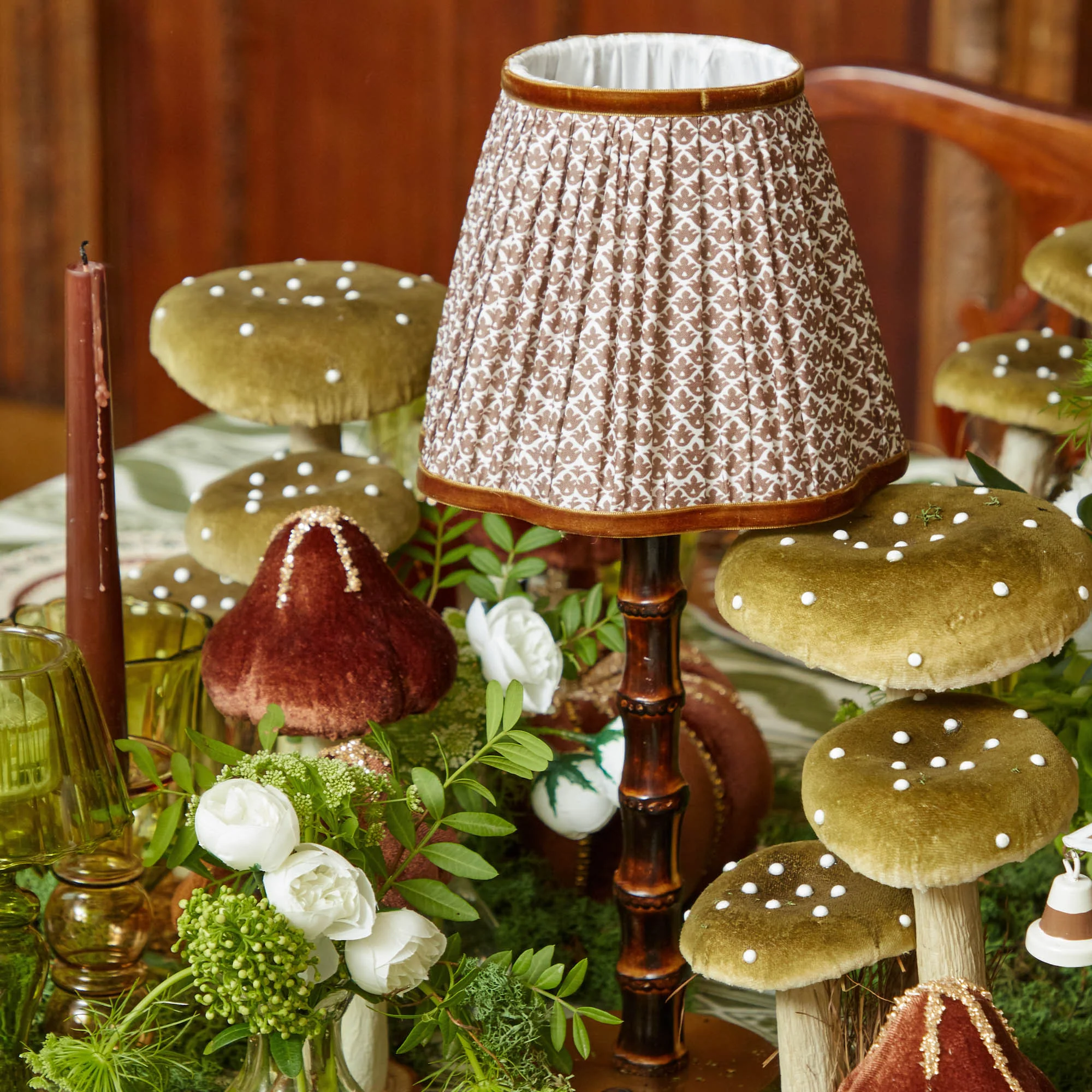 Chocolate Lotus Lampshade (18cm) - Image 12