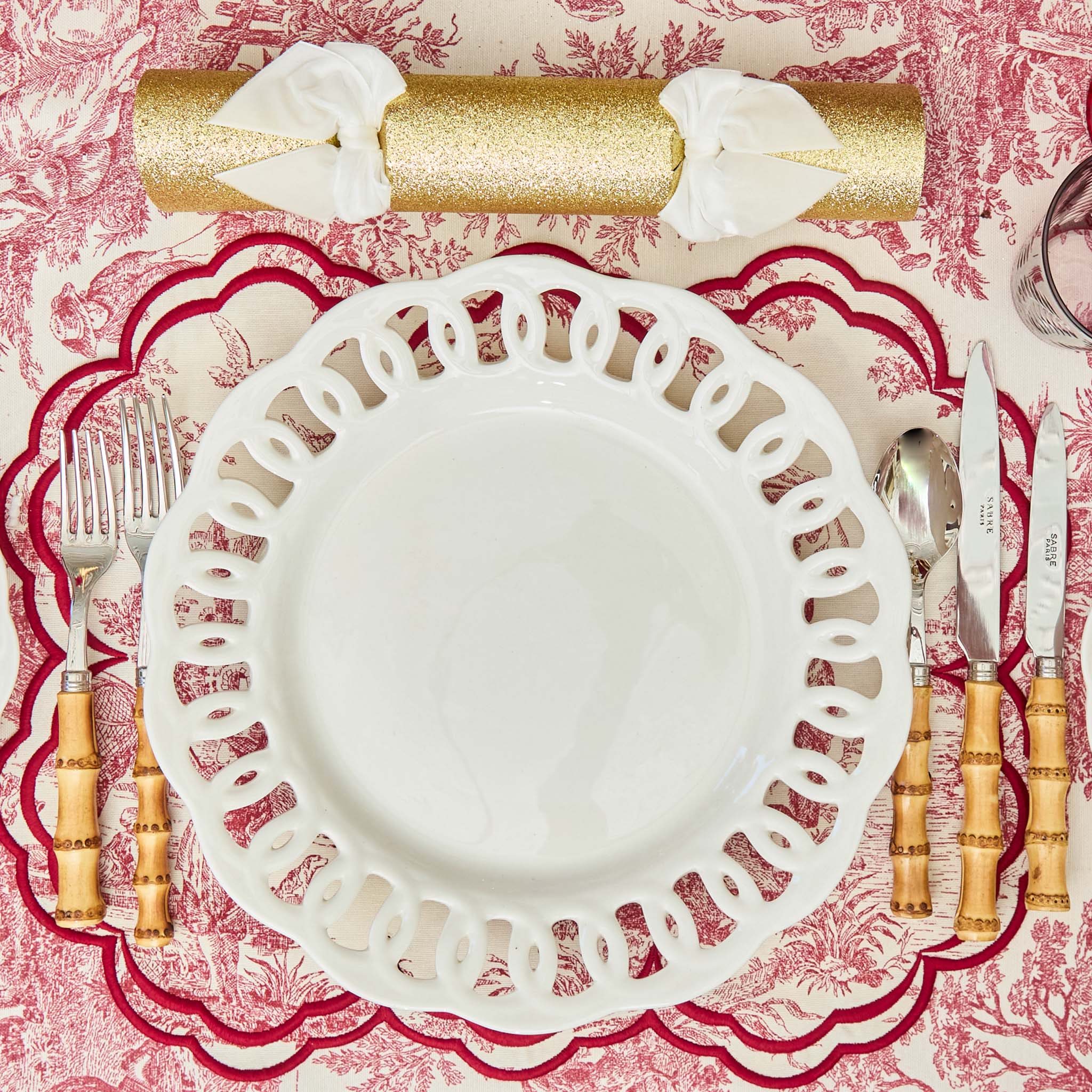 White Lace Dinner & Starter Plates (Set of 8) - Image 11