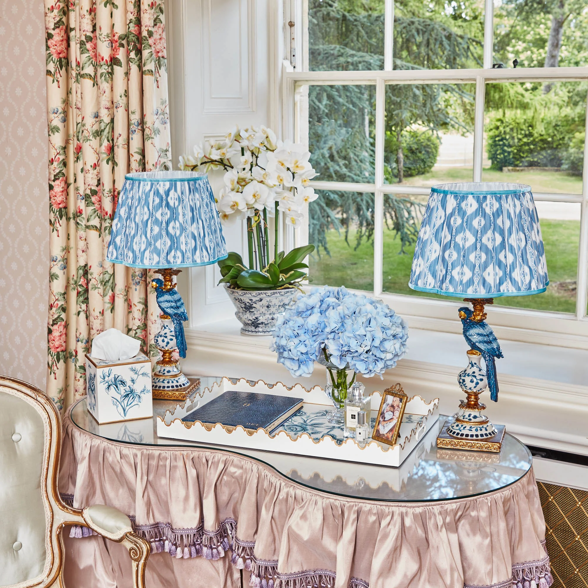 Floral Tole Tissue Box - Image 4