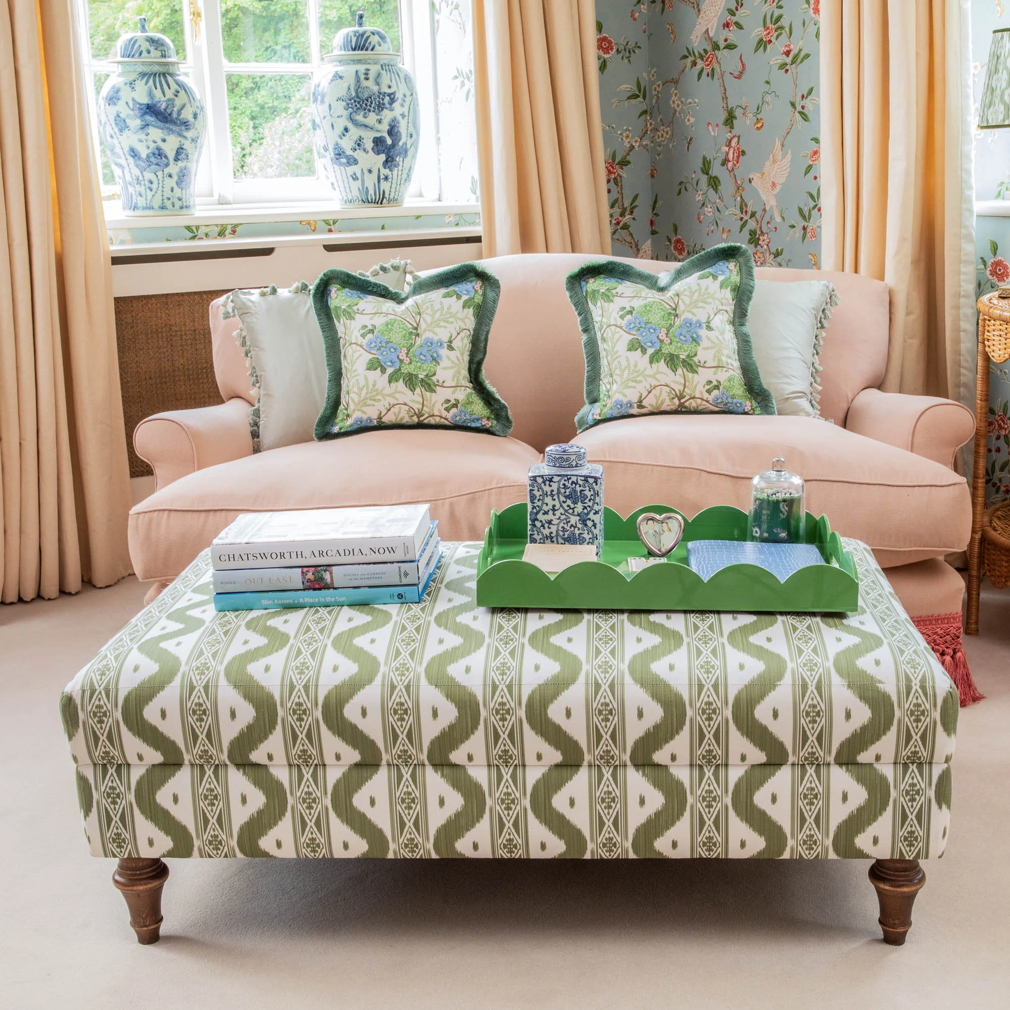 Green Lacquer Scalloped Tray - Image 6