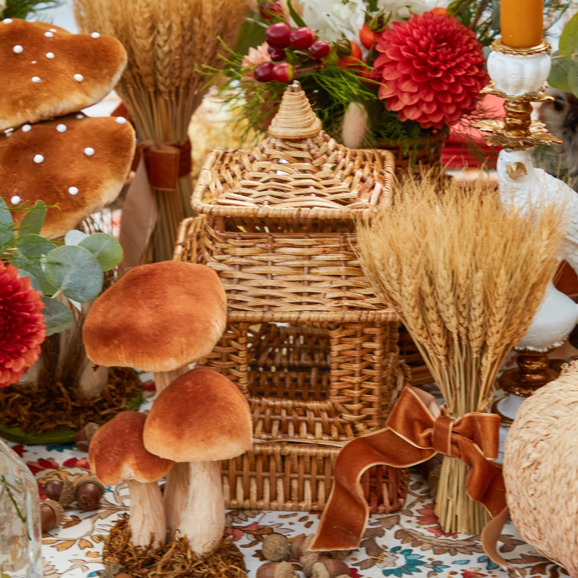 Natural Rattan Pagoda Decoration Set - Image 3