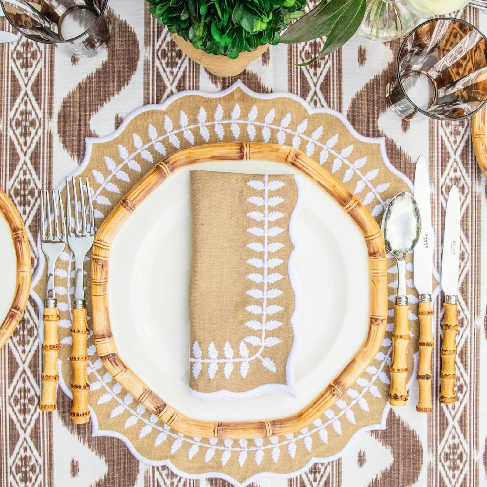 Natural Laurel Placemats & Napkins Set (Set of 4) - Image 7