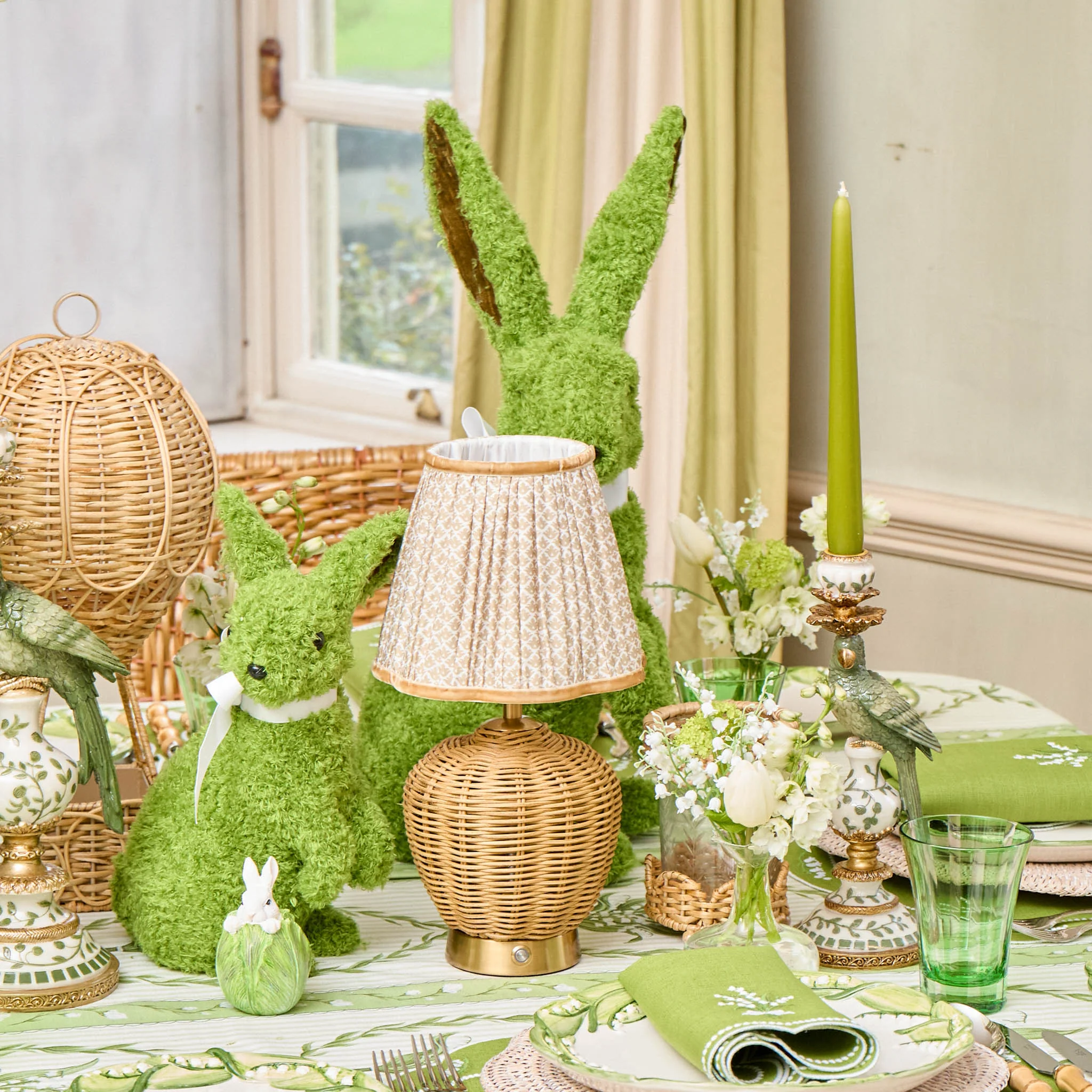 Rattan Ursula Rechargeable Lamp - Image 5