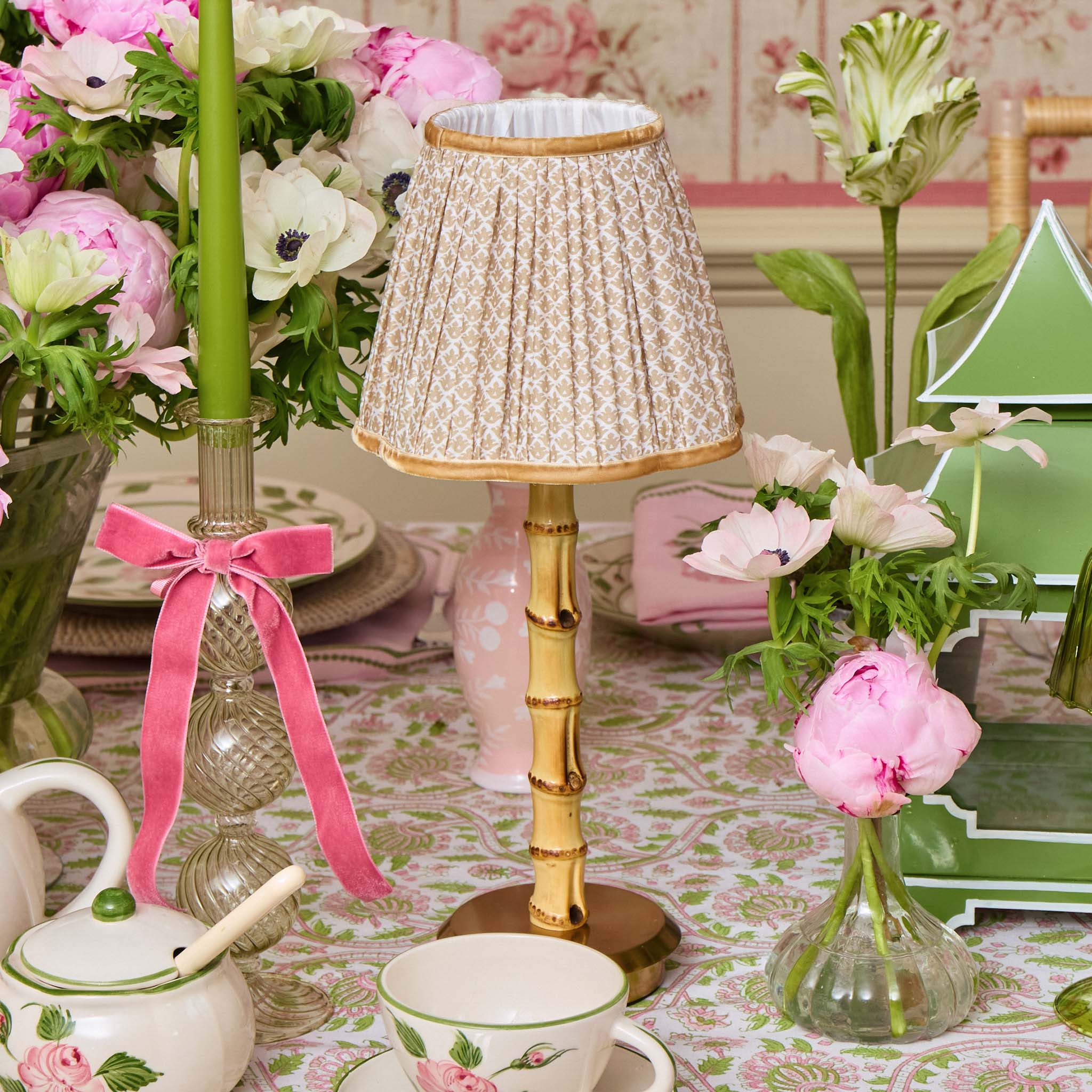 Rechargeable Bamboo Lamp with Putty Lotus Shade (18cm) - Image 4